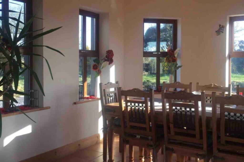 Annies Meadow. Villa Knock  Ngoại thất bức ảnh
