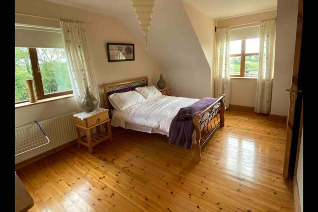 Annies Meadow. Villa Knock  Ngoại thất bức ảnh