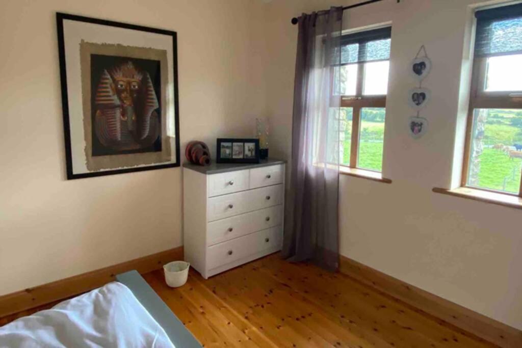 Annies Meadow. Villa Knock  Ngoại thất bức ảnh