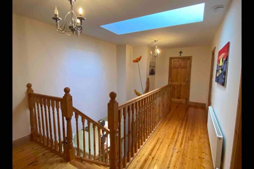 Annies Meadow. Villa Knock  Ngoại thất bức ảnh